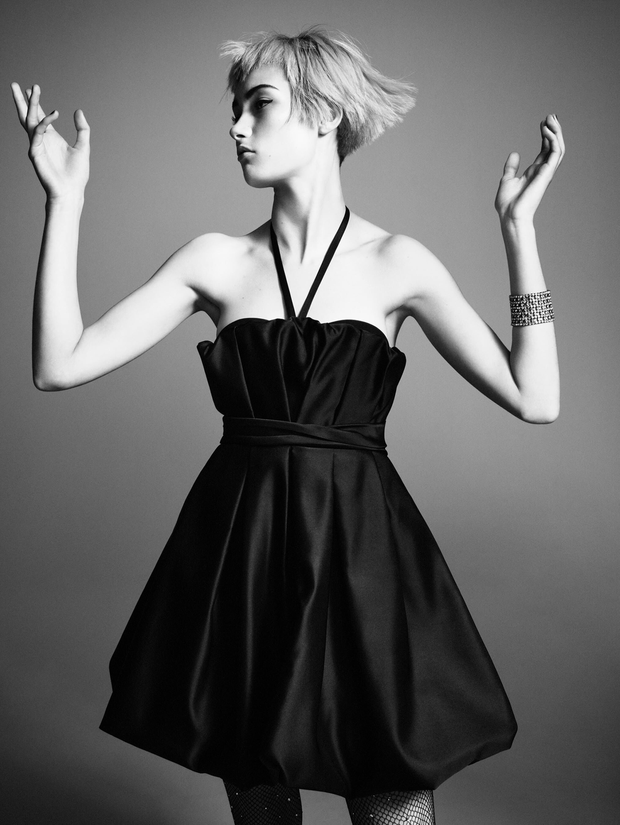 Modelo 3 de la colección 'Black Dress Collection' | Foto: David Sims para Zara
