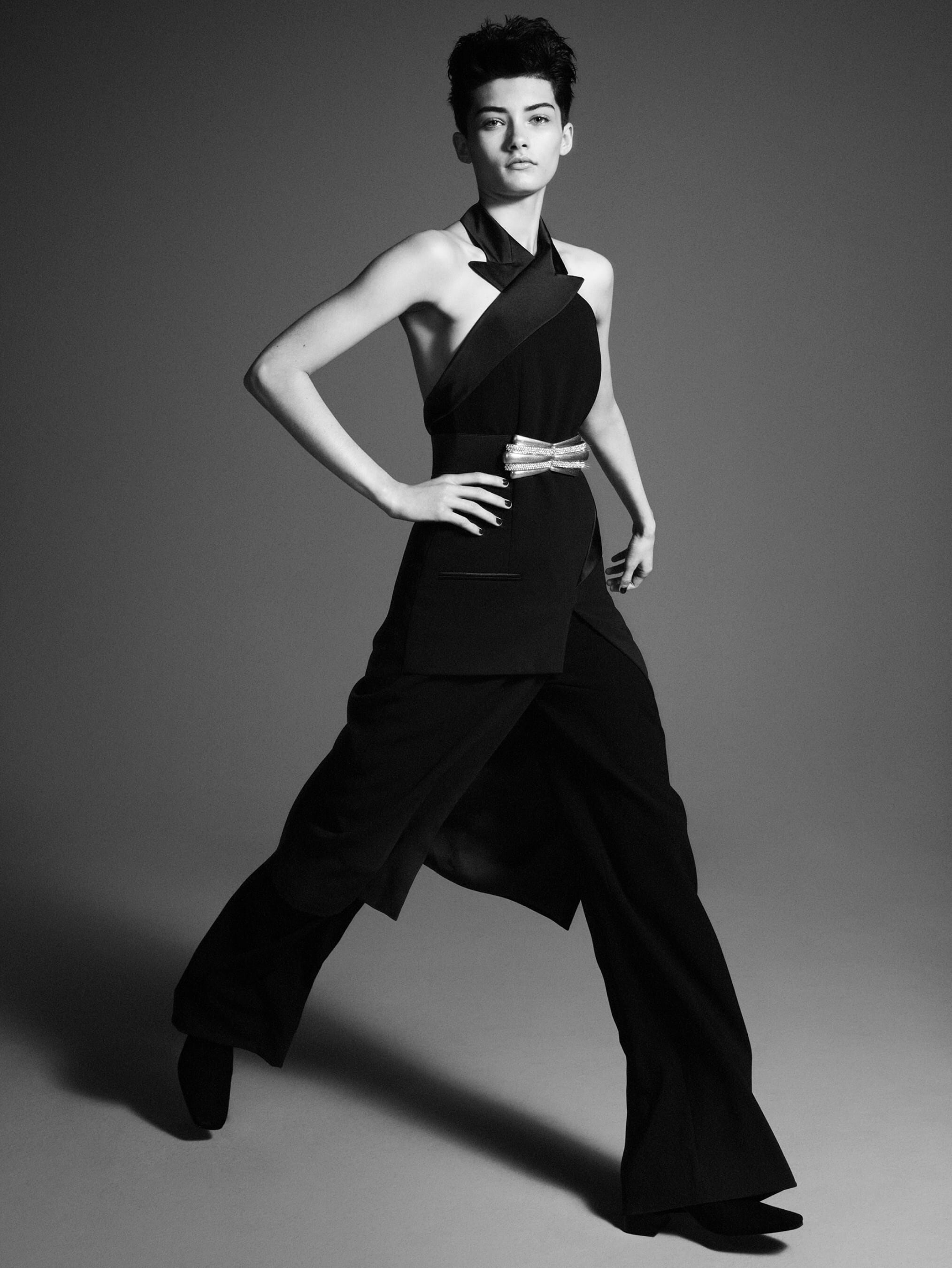 Modelo 4 de la colección 'Black Dress Collection' | Foto: David Sims para Zara