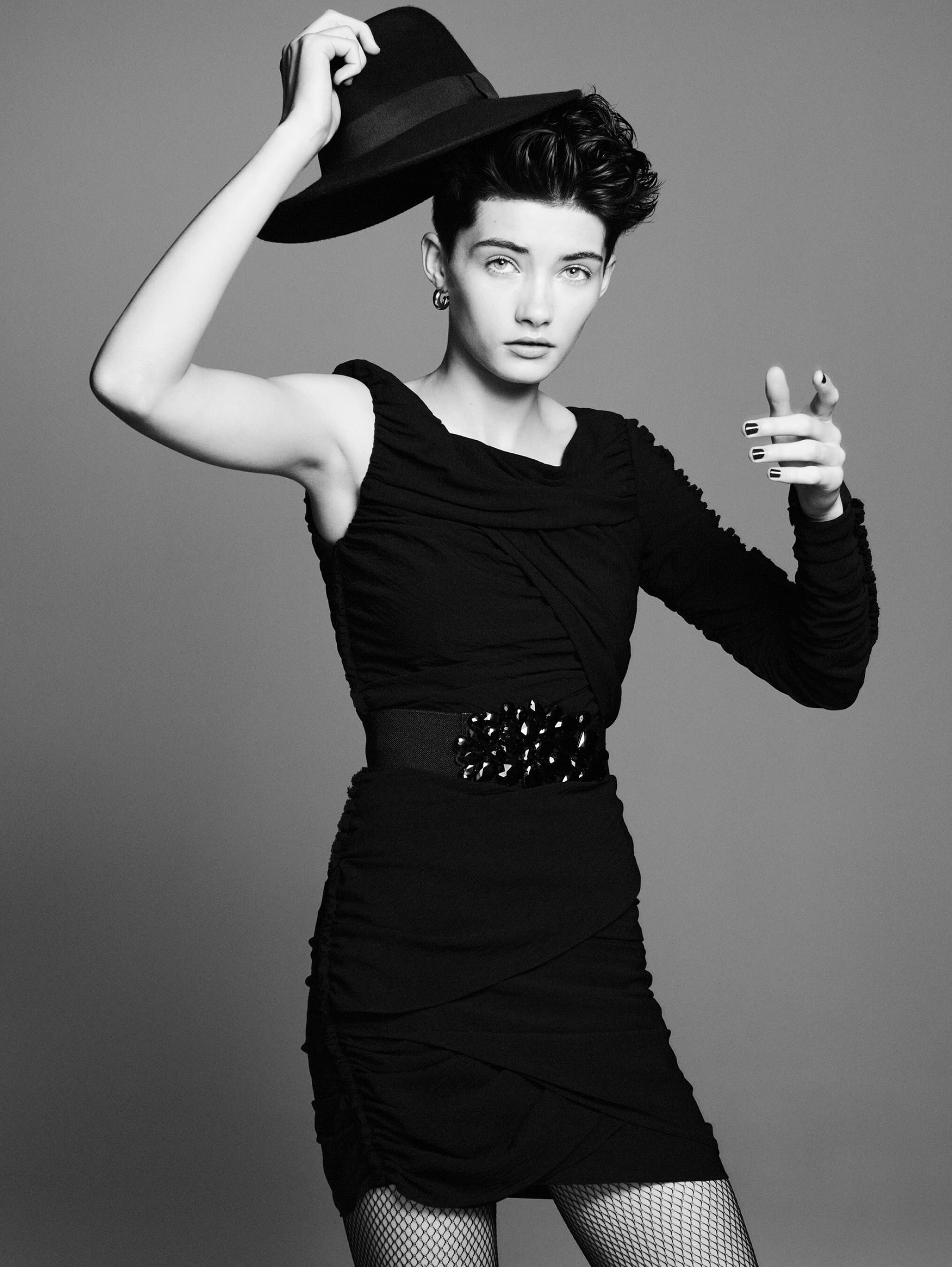 Modelo 6 de la colección 'Black Dress Collection' | Foto: David Sims para Zara
