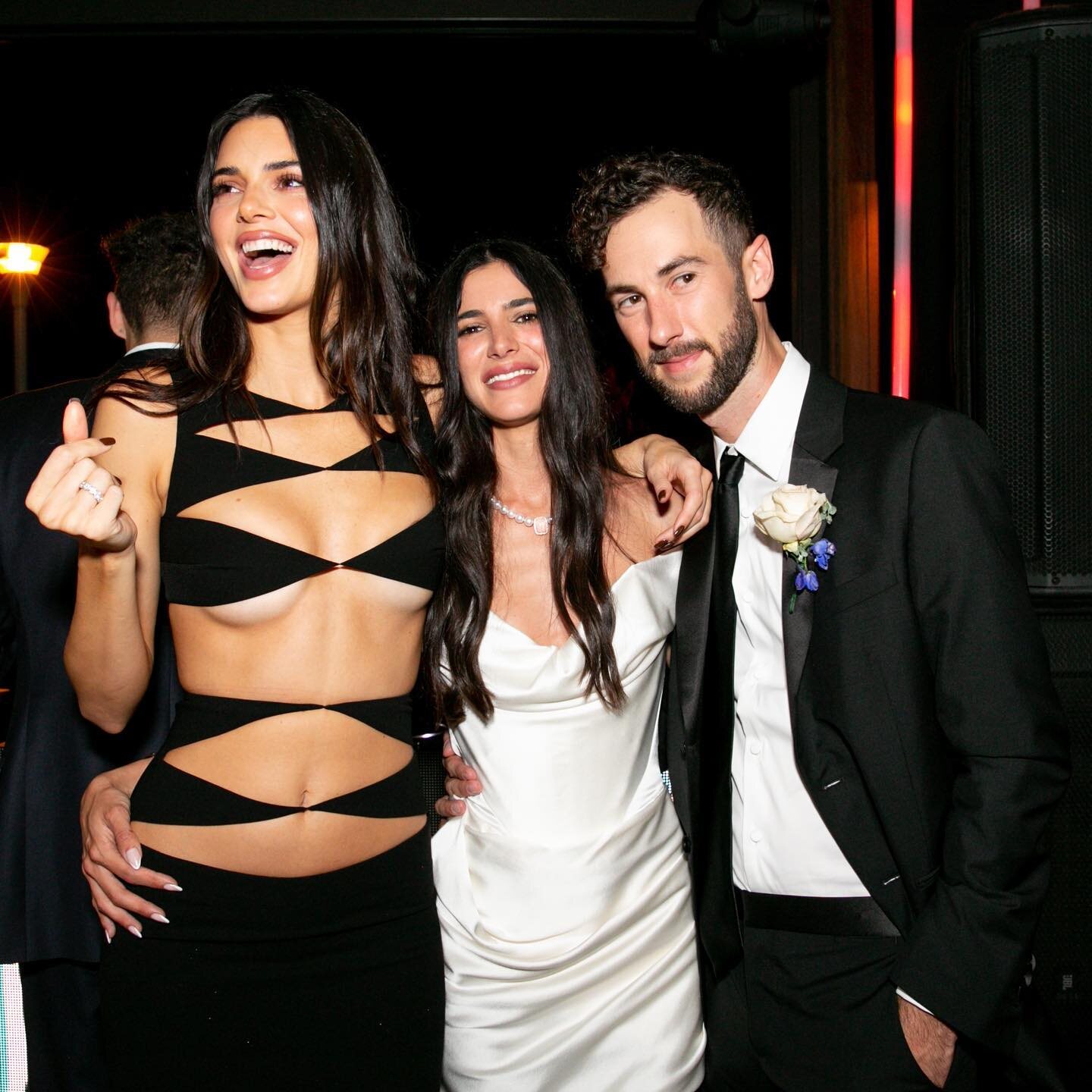 Kendall Jenner con un vestido de Mônot en la boda de Lauren Perez | Foto: Instagram