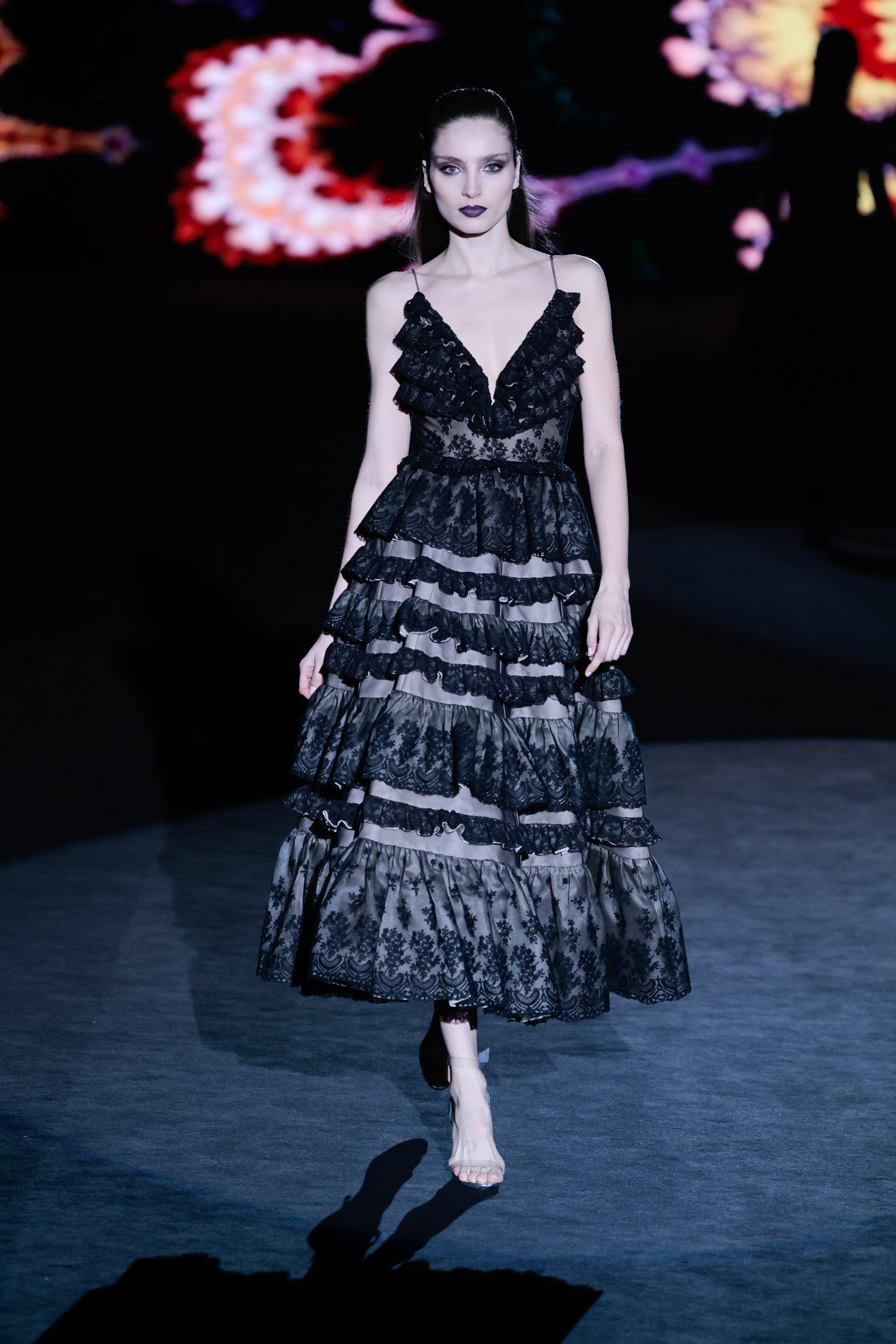Vestido negro de inspiración goyesca de la colección otoño/invierno 23/24 de Hannibal Laguna | foto: Gtres