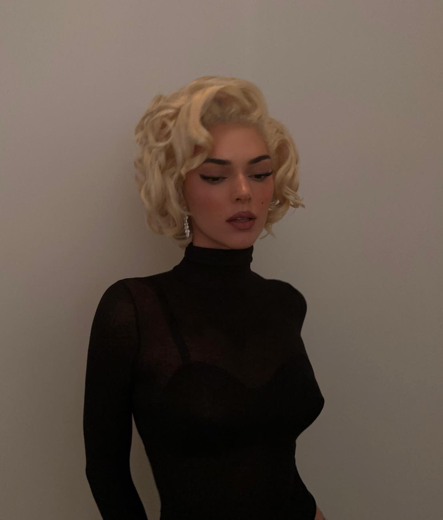 Kendall Jenner disfrazada de Marilyn Monroe para Halloween 2023 | Foto: Instagram