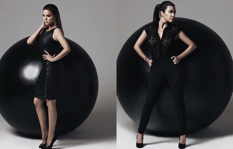 Kourtney Kardashian posando con los looks de la colección PV2014