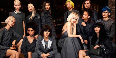 Rita Ora en la campaña fall 2014 de DKNY junto a los demás modelos