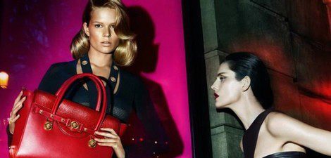 Anna Ewers y Stella Tennant en la campaña otoño/invierno 2014 de Versace