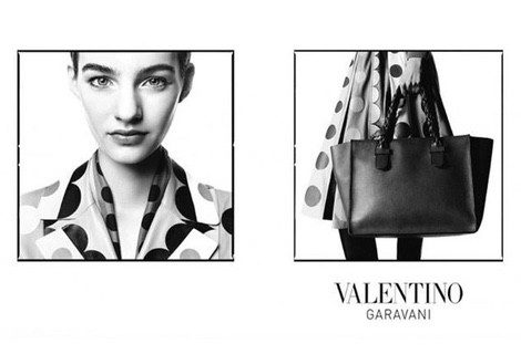 La colección otoño/invierno 2014/2015 de la firma Valentino apuesta por un formato díptico para la promoción
