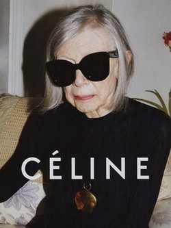 Joan Didion, escritora y periodista de 80 años, se convierte en la nueva imagen de la firma francesa Céline