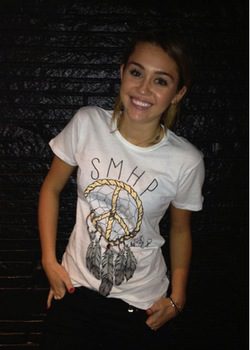 Miley Cyrus y su hermano Trace diseñan una colección de ropa