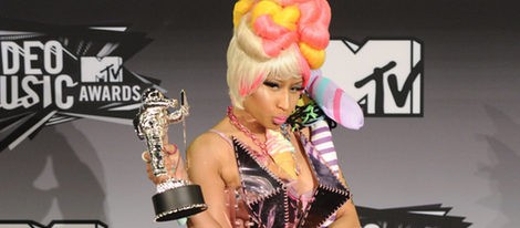 Nicki Minaj y uno de sus extravagantes atuendos