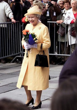 La Reina Isabel II en la boda del Príncipe Guillermo