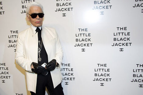 Karl Lagerfeld, anfitrión de la fiesta, con un look black&white