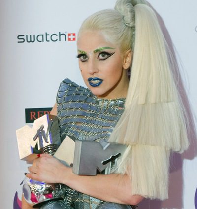 Lady Gaga apuesta por Paco Rabanne para sus looks de los EMA 2011