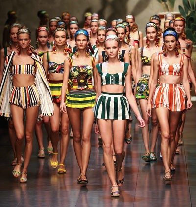 Dolce & Gabbana vuelve a inspirarse en la mujer siciliana en la Semana de la Moda de Milán primavera/verano 2013