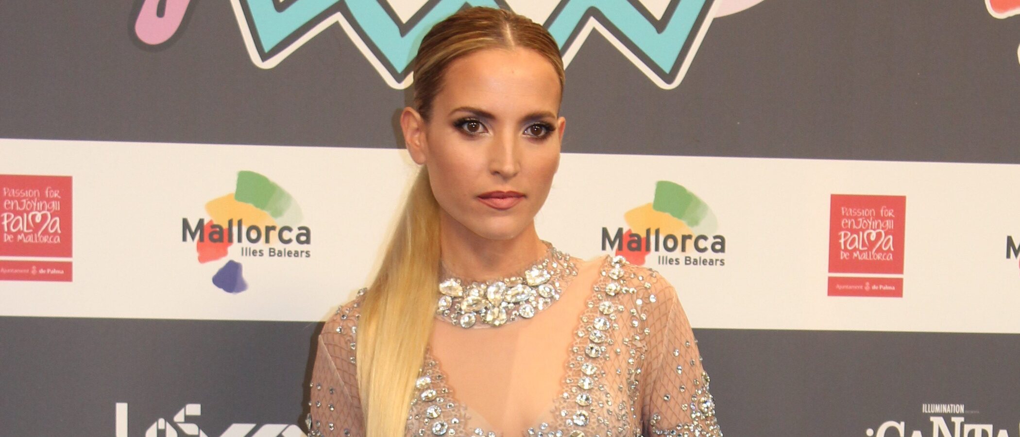 Ana Fernández desvela el importante motivo por el que posó en los 40 Music Awards 2021 con la etiqueta del vestido