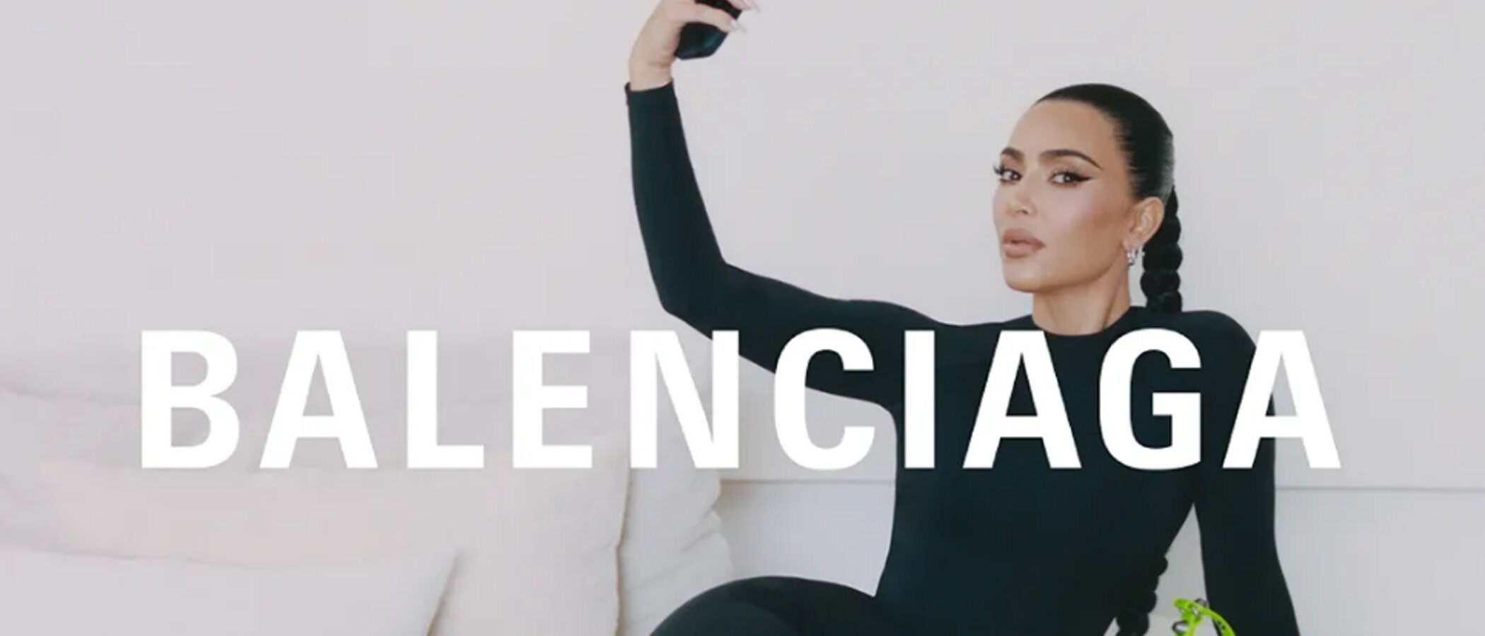 Tenía que pasar y pasó: Kim Kardashian protagoniza la nueva campaña de Balenciaga