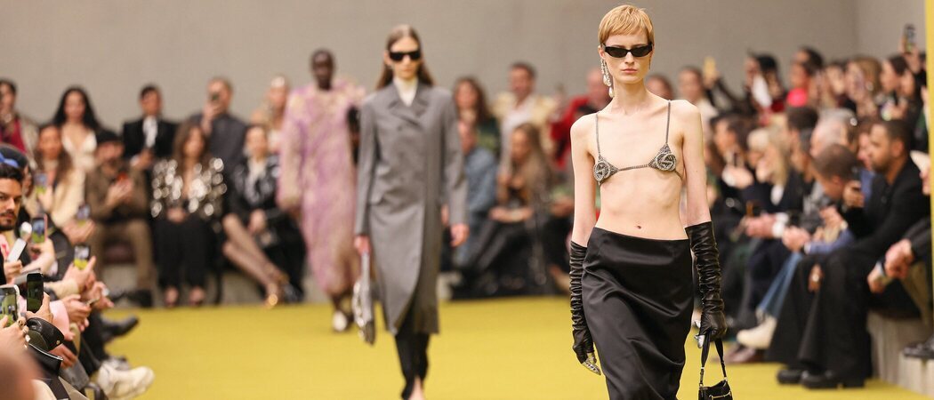 Periodistas vs. Influencers: ¿Qué pasó en el desfile de Gucci que desató la guerra en la Milan Fashion Week?