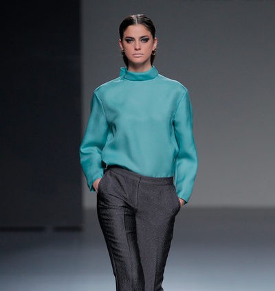 Ángel Schlesser propone el minimalismo para el otoño/invierno 2013/2014 en Madrid Fashion Week