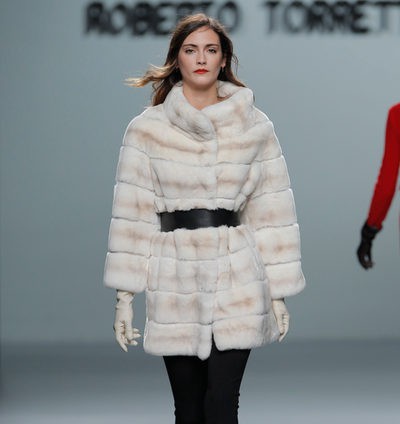 Talle alto, volumen, pieles, cuero, superposición: así es el otoño/invierno 2013/2014 de Madrid Fashion Week