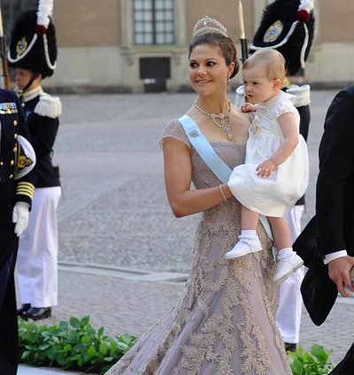 Victoria de Suecia y María de Dinamarca, las mejor vestidas de la boda de Magdalena de Suecia y Chris O'Neill