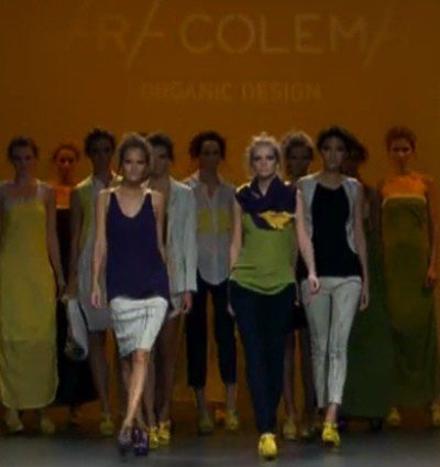 Sara Coleman apuesta por el morado y el amarillo y Moisés Nieto nos presenta a su 'Lola' en sus desfiles primavera/verano 2014 de Madrid Fashion Week