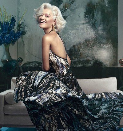 Rita Ora emula a Marilyn Monroe en la nueva campaña otoño/invierno 2014 de Roberto Cavalli