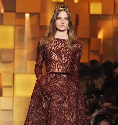 Las princesas de la Alta Costura de Elie Saab pisan fuerte en la Semana de la Moda de París