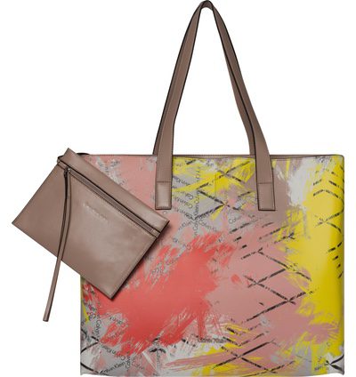 Calvin Klein presenta su nueva línea de bolsos muy coloridos para primavera/verano 2016