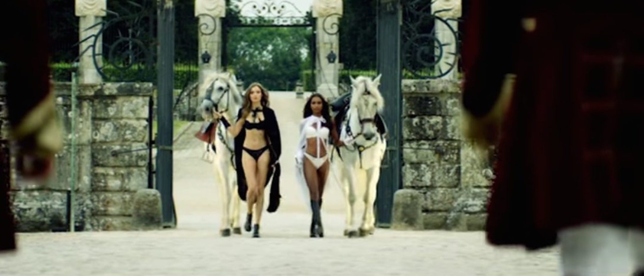 Victoria's Secret promociona su Fashion Show con un cortometraje inspirado en Versalles