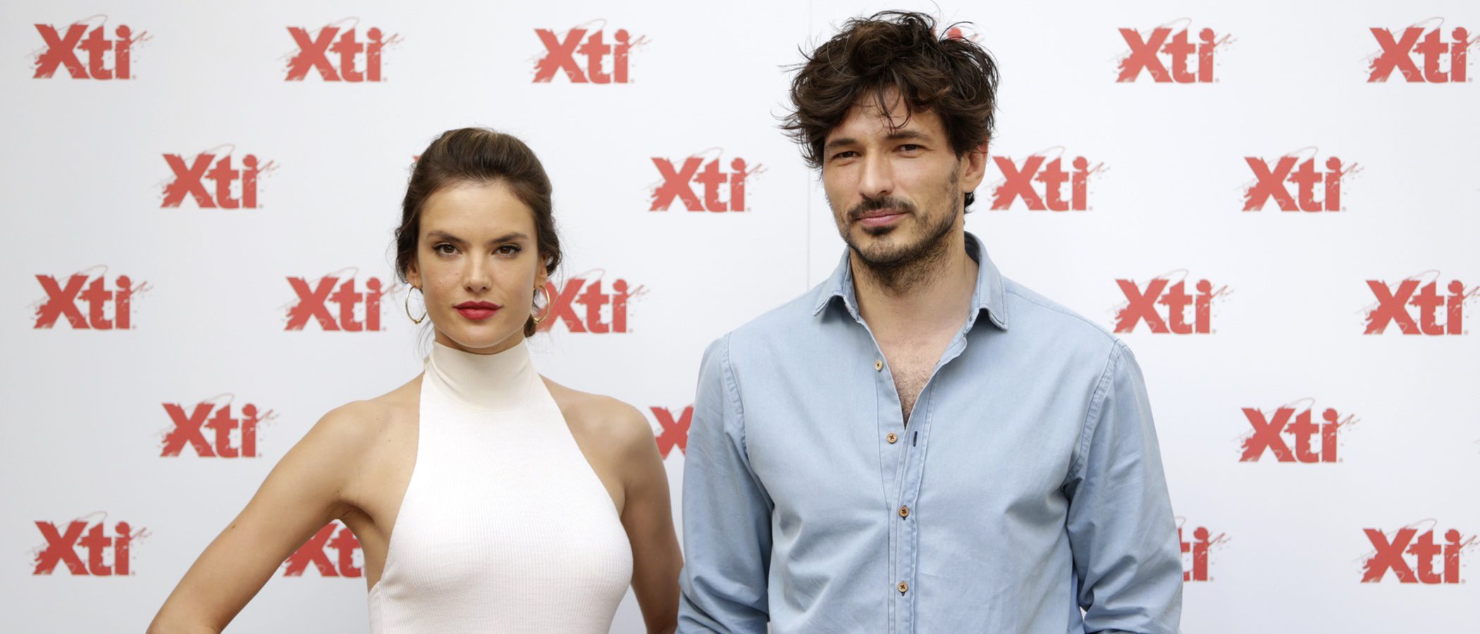 Andrés Velencoso y Alessandra Ambrosio protagonizan la campaña de Xti para verano 2017
