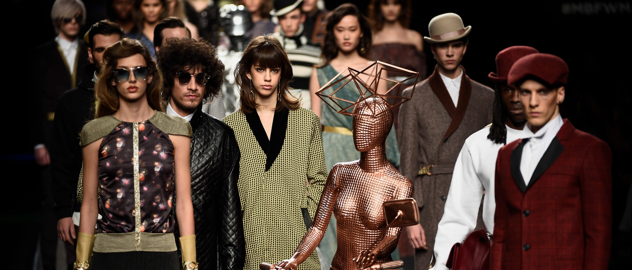 Ion Fiz convierte la Madrid Fashion Week en una discoteca de los años 70