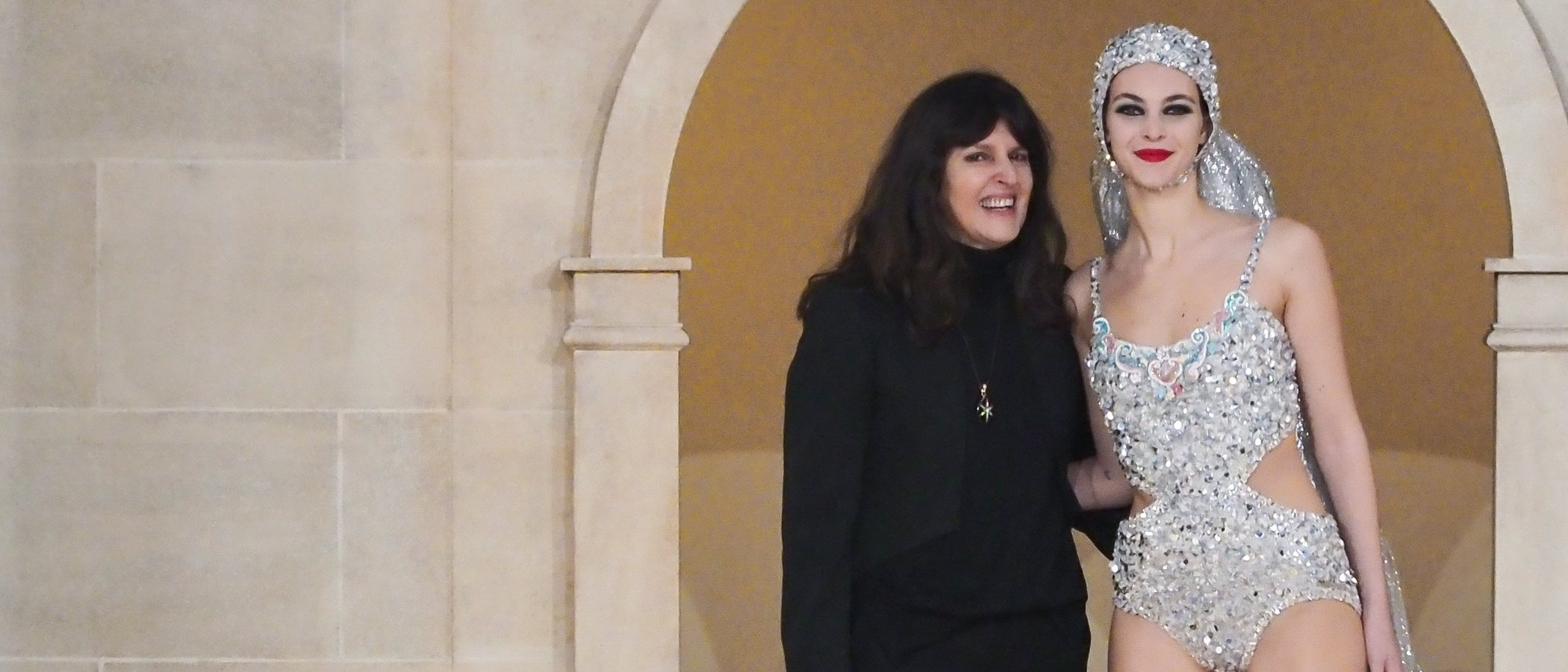 Quién es Virginie Viard, la mujer que ya ocupa el lugar de Karl Lagerfeld al mando de Chanel