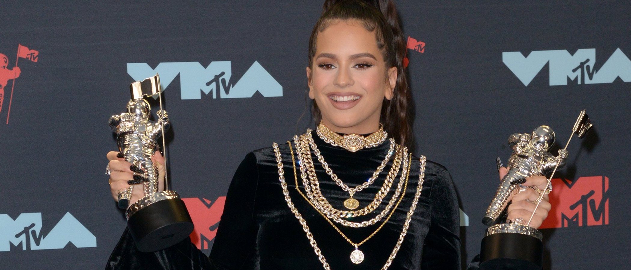 La consolidación de Rosalía como una artista a nivel mundial en los MTV VMAs 2019 vestida por Riccardo Tisci