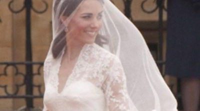 El vestido de novia de Catherine Middleton se expone en el Palacio de Buckingham