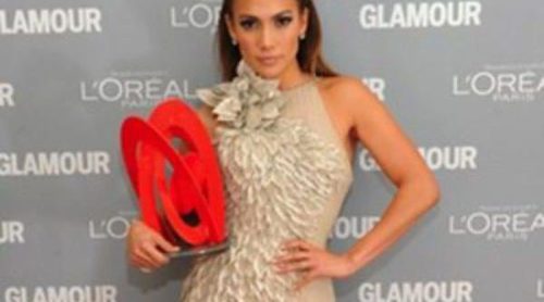 Jennifer Lopez, impresionante con un Versace en los premios Glamour a la Mujer del Año