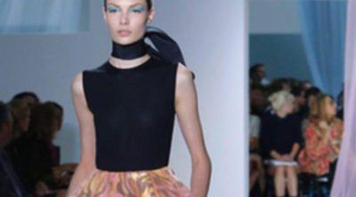 Raf Simons se estrena con éxito con la colección de Dior primavera/verano 2013 en la Semana de la Moda de París