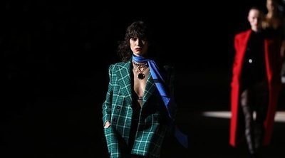 La revolución cromática de Saint Laurent conquista la Semana de la Moda de París