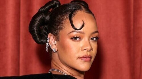 Rihanna debuta en los Globos de Oro 2023 con el mejor look de la noche y sin pasar por la alfombra roja