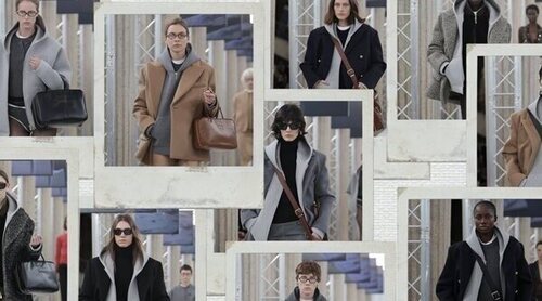 Otoño/invierno 2023/2024: Miu Miu ha recuperado la tendencia de la sudadera con capucha bajo abrigos y americanas