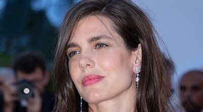 Carlota Casiraghi se viste de novia para el Festival de Cannes, la alfombra roja que pisó con Dimitri Rassam hace un año