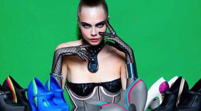 Cara Delevingne presenta junto a Karl Lagerfeld la nueva colección de Melissa