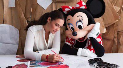 Vicky Martin Berrocal recibe la visita de Minnie Mouse en su taller de Sevilla