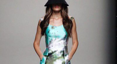 Juanjo Oliva apuesta por los vestidos línea A en su colección primavera/verano 2014 en la Madrid Fashion Week