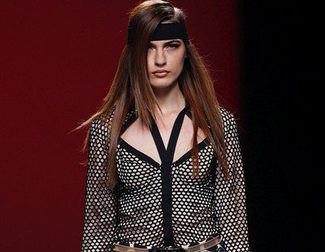 María Escoté apuesta por la rejilla y Carlos Díez por los 'smilies' para la primavera/verano 2014 en Madrid Fashion Week