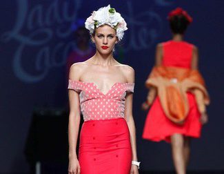 Lady Cacahuete apuesta por el estilo vintage y Andrea de la Roche por la transformación estética en sus desfiles EGO en Madrid Fashion Week