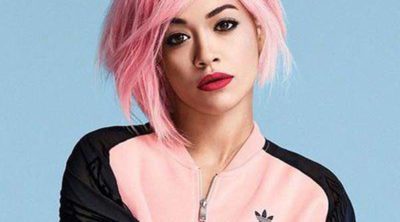 Rita Ora se tiñe el pelo de rosa chicle para la nueva imagen de su campaña junto a Adidas