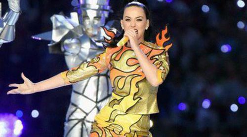 Katy Perry arrasa sobre el escenario de la Super Bowl 2015: 4 looks en 10 minutos