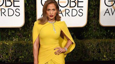 Jennifer Lopez repite un año más en la lista de las peor vestidas en la alfombra roja de los Globos de Oro 2016