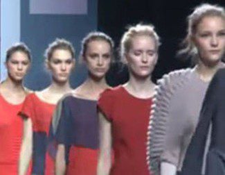El estilo de la lana y la seda salvaje por Sita Murt en Fashion Week Madrid