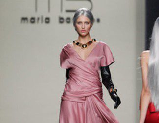 María Barros reinventa lo clásico en la Fashion Week Madrid