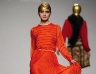 'El Ego' propone transparencias, minimalismo y colores monocromo en la Fashion Week Madrid